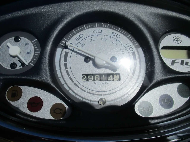 Piaggio - bromscooter - new fly 4t - scooter - afbeelding 4 van  12