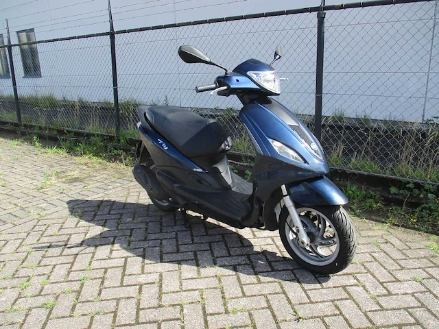 Piaggio - bromscooter - new fly 4t - scooter - afbeelding 8 van  12