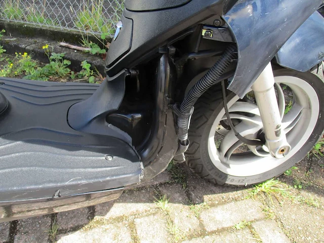 Piaggio - bromscooter - new fly 4t - scooter - afbeelding 10 van  12