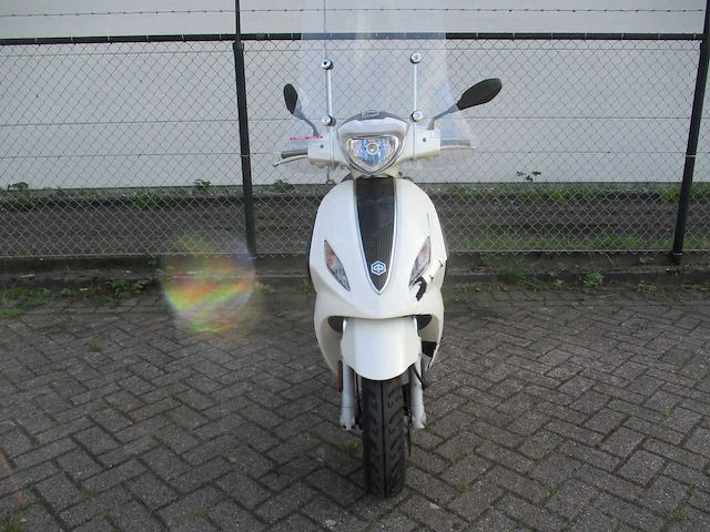 Piaggio - bromscooter - new fly 4t - scooter - afbeelding 5 van  11