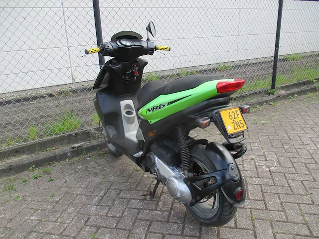 Piaggio - bromscooter - nrg power hi per2 pro dubbel disc 2 takt - scooter - afbeelding 2 van  11