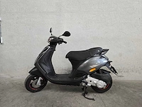 Piaggio - bromscooter - zip - 4t 45km uitvoering dzl29b - afbeelding 1 van  7