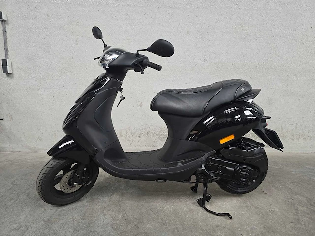 Piaggio - bromscooter - zip - 4t 45km uitvoering dzx47d - afbeelding 1 van  7
