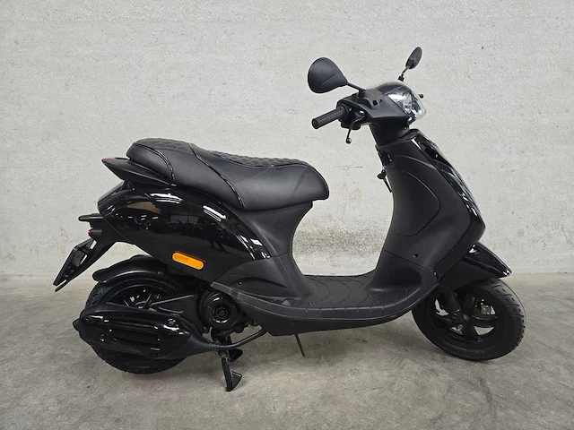 Piaggio - bromscooter - zip - 4t 45km uitvoering dzx47d - afbeelding 2 van  7