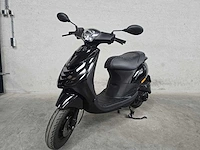 Piaggio - bromscooter - zip - 4t 45km uitvoering dzx47d - afbeelding 3 van  7