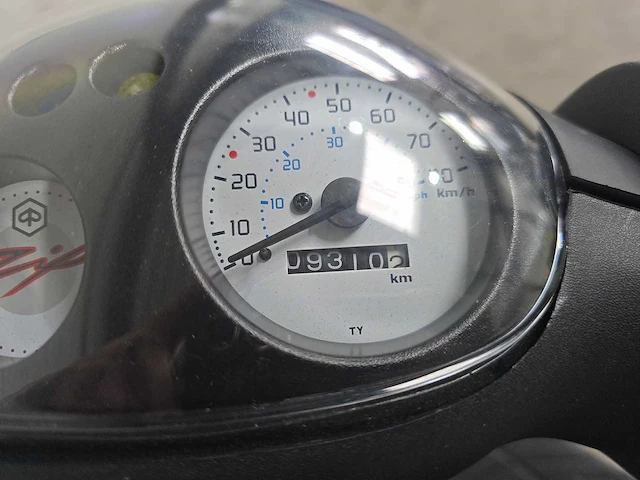 Piaggio - bromscooter - zip - 4t 45km uitvoering dzx47d - afbeelding 7 van  7