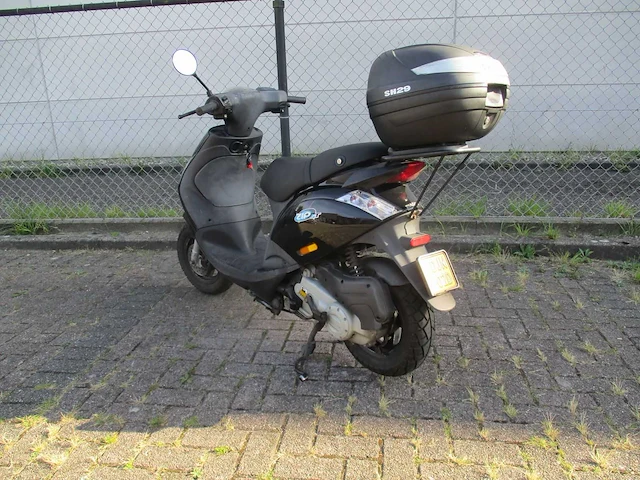 Piaggio - bromscooter - zip - scooter - afbeelding 10 van  11