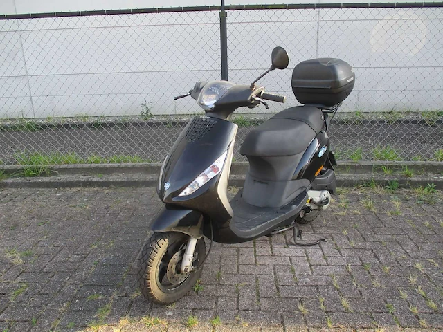 Piaggio - bromscooter - zip - scooter - afbeelding 2 van  11
