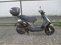 Piaggio - bromscooter - zip - scooter - afbeelding 6 van  11