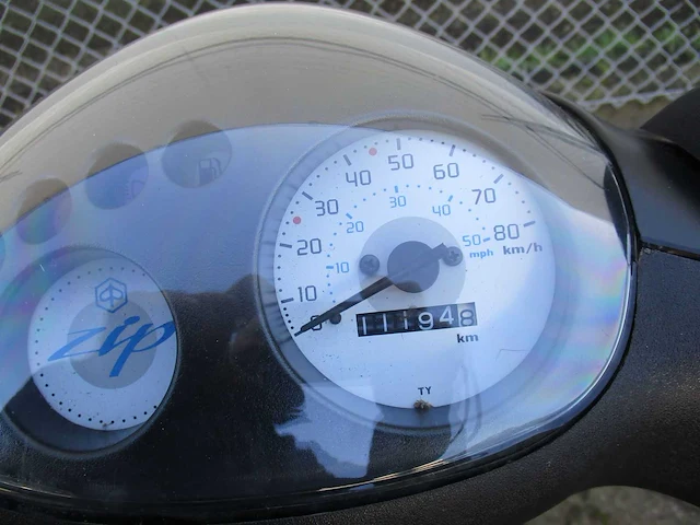 Piaggio - bromscooter - zip - scooter - afbeelding 3 van  11