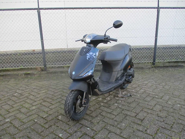 Piaggio - bromscooter - zip - scooter - afbeelding 4 van  11