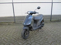 Piaggio - bromscooter - zip - scooter - afbeelding 4 van  11
