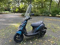 Piaggio - bromscooter - zip - scooter - afbeelding 12 van  27