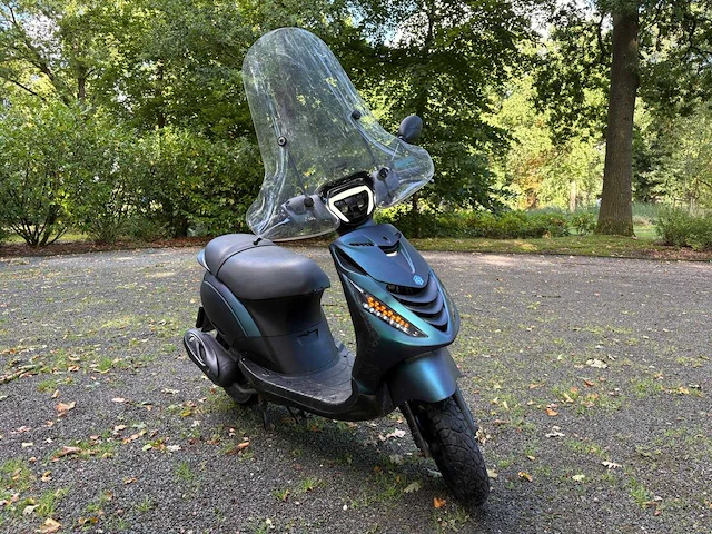 Piaggio - bromscooter - zip - scooter - afbeelding 26 van  27