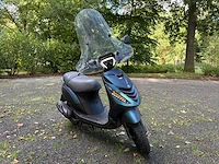 Piaggio - bromscooter - zip - scooter - afbeelding 26 van  27