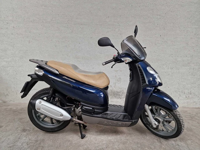 Piaggio - carnaby - 125cc - 4t motorscooter 01mnrf - afbeelding 2 van  8
