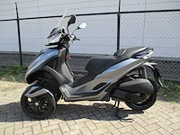 Piaggio - driewieler motorscooter - 300 ie mp3 yourban rl - motorfiets - afbeelding 1 van  15