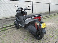 Piaggio - driewieler motorscooter - 300 mp3 hpe sport - motorfiets - afbeelding 2 van  11