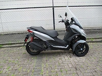 Piaggio - driewieler motorscooter - 300 mp3 hpe sport - motorfiets - afbeelding 8 van  11