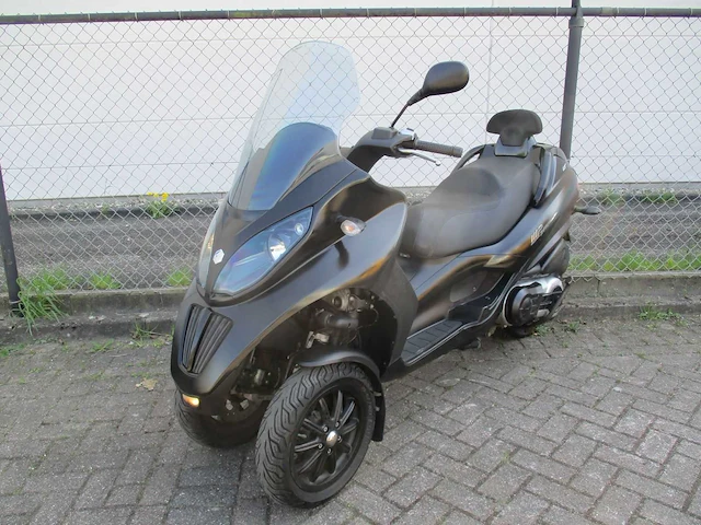 Piaggio - driewieler motorscooter - 400 ie lt mp3 - motorfiets - afbeelding 10 van  15