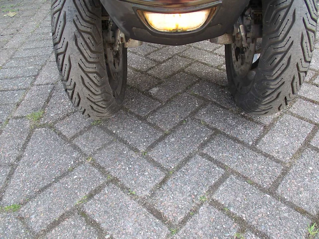 Piaggio - driewieler motorscooter - 400 ie lt mp3 - motorfiets - afbeelding 12 van  15