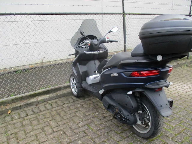 Piaggio - driewieler motorscooter - mp3 500 hpe abs/asr - motorfiets - afbeelding 2 van  12