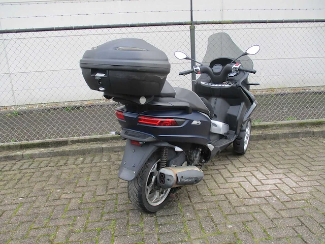 Piaggio - driewieler motorscooter - mp3 500 hpe abs/asr - motorfiets - afbeelding 10 van  12