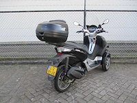 Piaggio - driewieler motorscooter - yourban lt 300 ie - motorfiets - afbeelding 3 van  15