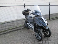 Piaggio - driewieler motorscooter - yourban lt 300 ie - motorfiets - afbeelding 13 van  15