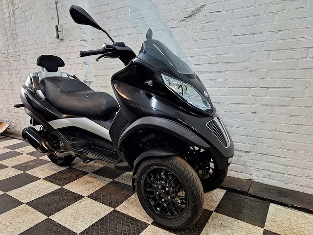 Piaggio - motorscooter - mp3 - piaggio mp3 motorscooter autokenteken lt - afbeelding 6 van  7