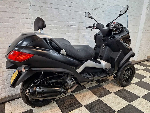 Piaggio - motorscooter - mp3 - piaggio mp3 motorscooter autokenteken lt - afbeelding 7 van  7