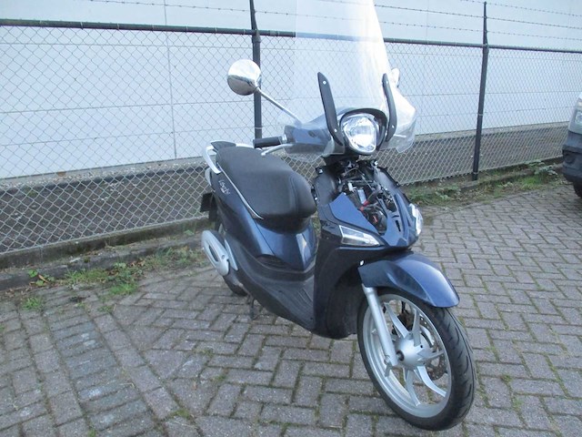 Piaggio - scooter - 125 liberty abs iget - motorfiets - afbeelding 7 van  11