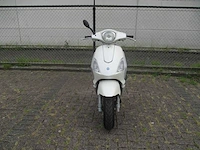 Piaggio - snorscooter - fly 4t - scooter - afbeelding 3 van  11