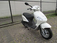 Piaggio - snorscooter - fly 4t - scooter - afbeelding 5 van  11