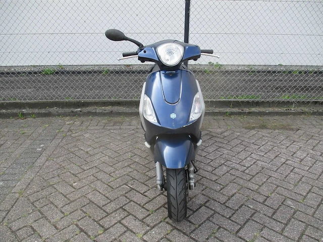 Piaggio - snorscooter - fly 4t - scooter - afbeelding 5 van  11