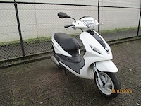 Piaggio - snorscooter - new fly 4t - scooter - afbeelding 7 van  11
