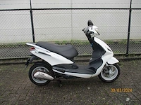 Piaggio - snorscooter - new fly 4t - scooter - afbeelding 8 van  11