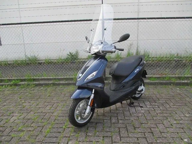 Piaggio - snorscooter - new fly 4t - scooter - afbeelding 4 van  11