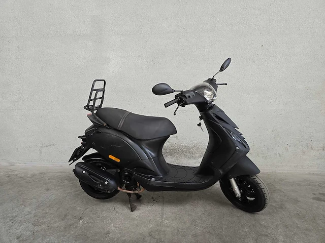 Piaggio - snorscooter - zip - 4t 25km uitvoering dtb98j - afbeelding 4 van  7