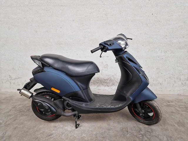 Piaggio - snorscooter - zip 2t - 25km uitvoering dn913s - afbeelding 2 van  7