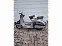 Piaggio - vespa - motorcycle - afbeelding 1 van  7