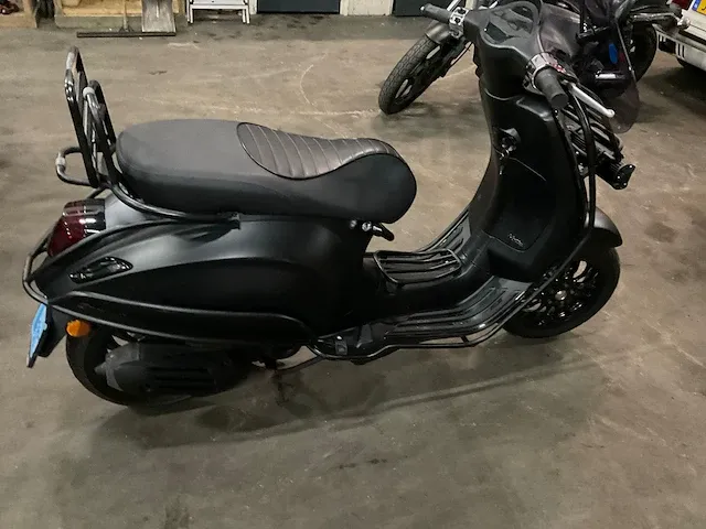 Piaggio - vespa sprint - scooter - afbeelding 11 van  19