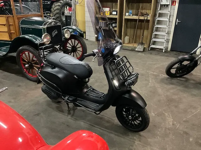 Piaggio - vespa sprint - scooter - afbeelding 13 van  19