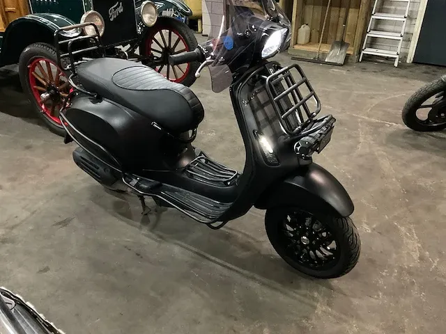 Piaggio - vespa sprint - scooter - afbeelding 14 van  19