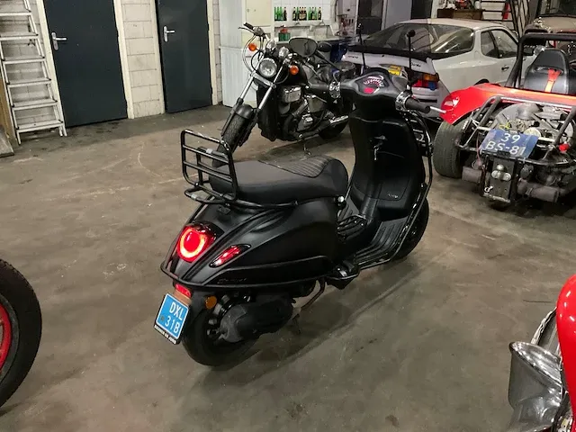 Piaggio - vespa sprint - scooter - afbeelding 15 van  19