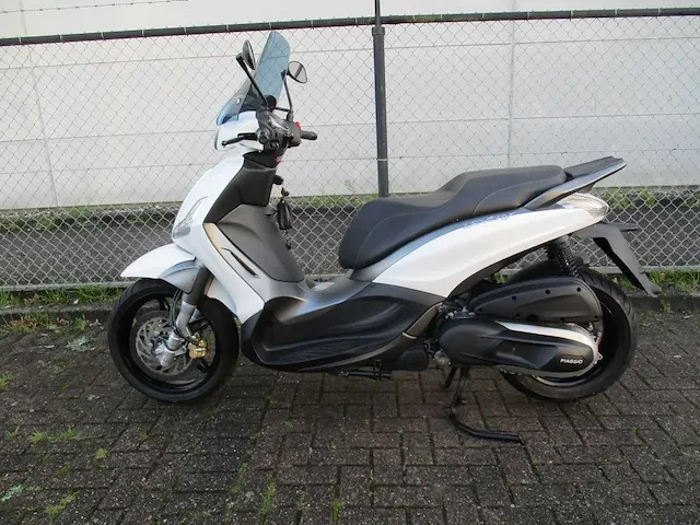 Piaggio beverly - motorscooter - 350 sport touring abs/asr - motorfiets - afbeelding 1 van  11