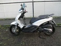 Piaggio beverly - motorscooter - 350 sport touring abs/asr - motorfiets - afbeelding 1 van  11