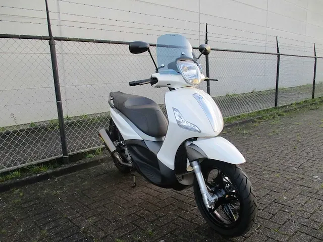 Piaggio beverly - motorscooter - 350 sport touring abs/asr - motorfiets - afbeelding 7 van  11