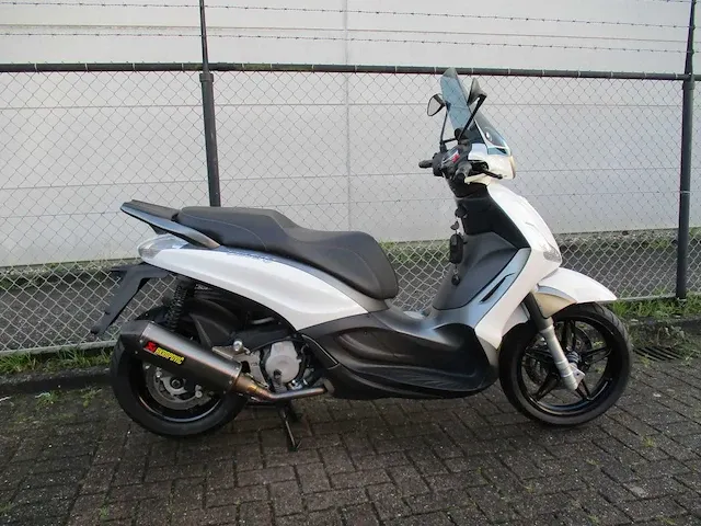 Piaggio beverly - motorscooter - 350 sport touring abs/asr - motorfiets - afbeelding 8 van  11