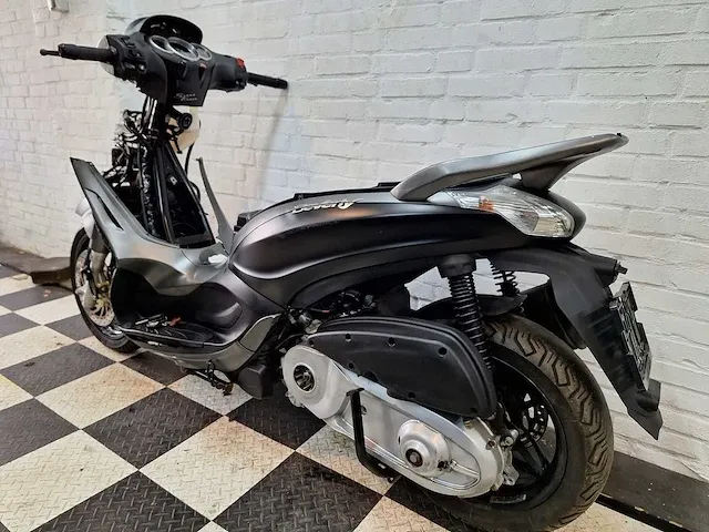 Piaggio beverly 350ie sports touring police motorscooter - afbeelding 3 van  7